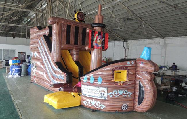 Bruin de Spronghuis van het Piraatschip, het Opblaasbare Bouncy-van het de Kinderenschip van het Piraatschip Opblaasbare Kasteel